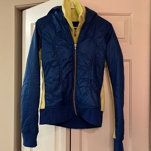 Lululemon Jacket - Navy and lime green - Fits Small/Medium